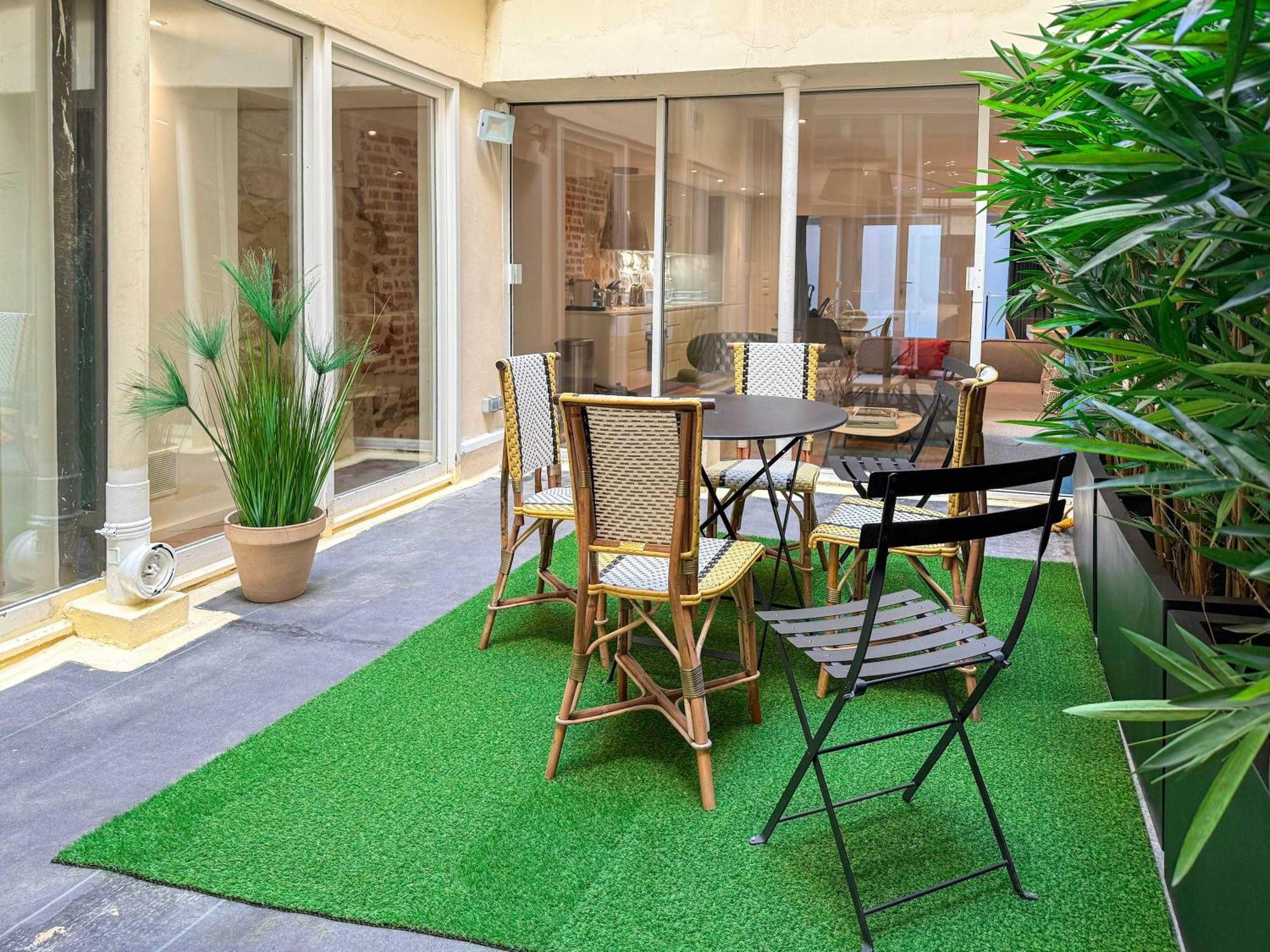 Jardin Prive - Gorgeous 3 Bed House In Le Marais Appartement Parijs